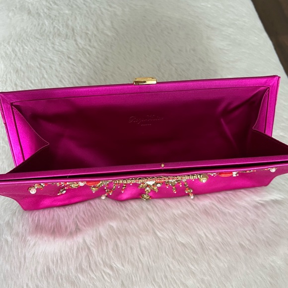 Roger Vivier - Picture 2 of 3